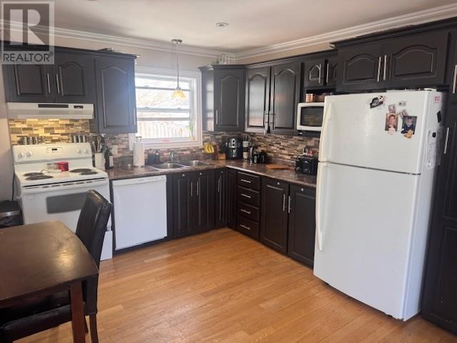 2 Heath Crescent