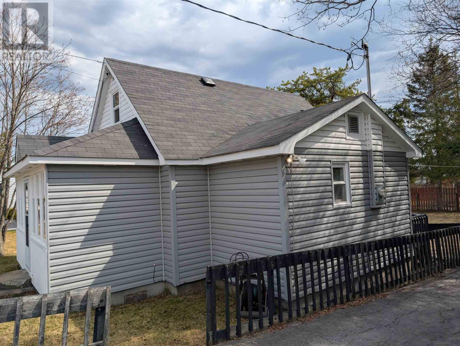 79 McKinley AVE