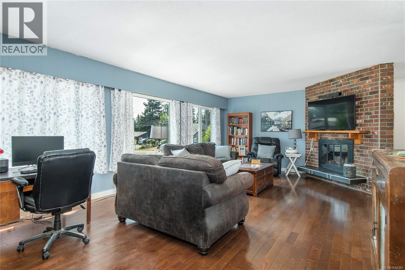 182 Crawford Rd