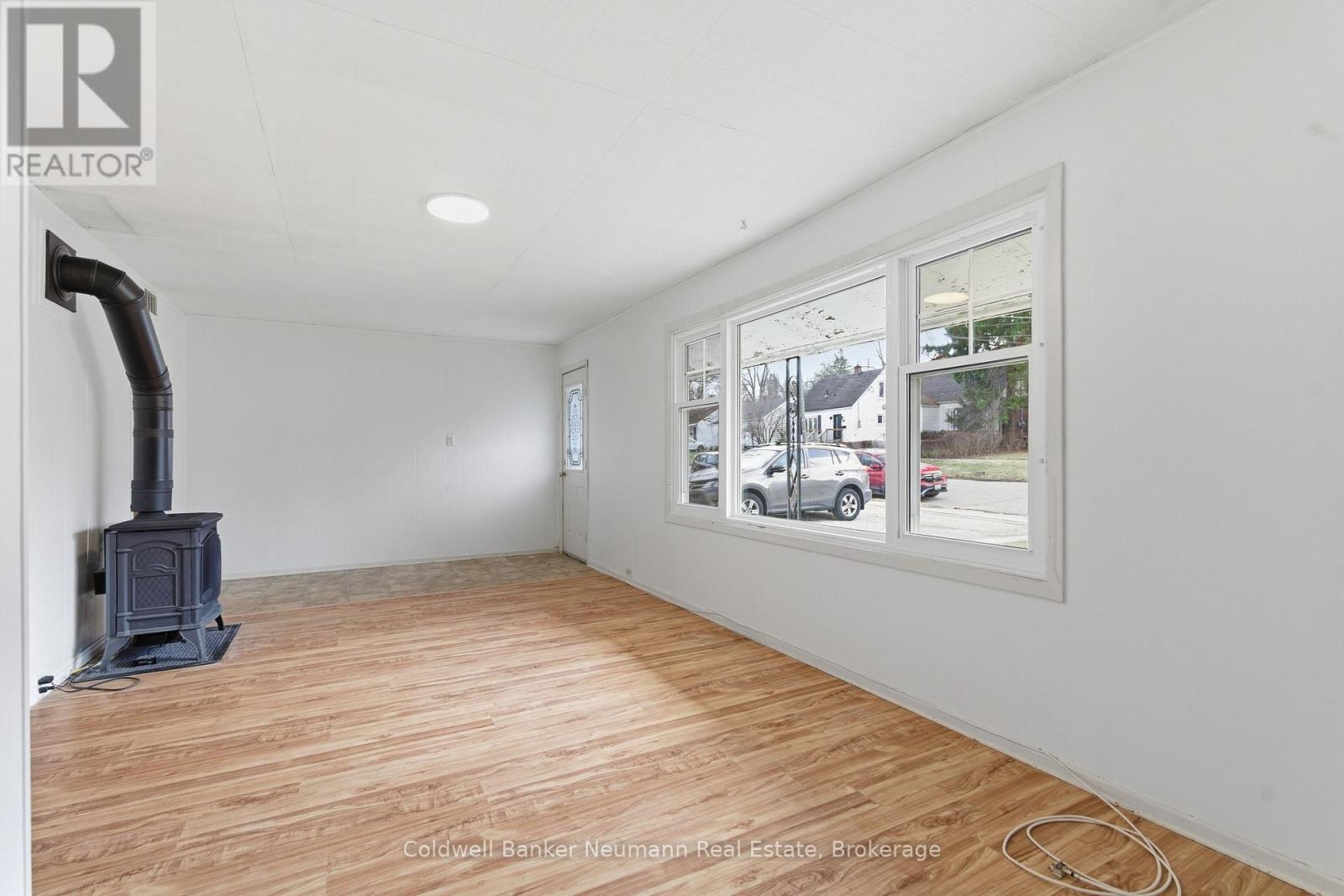 31 DUNKIRK AVENUE