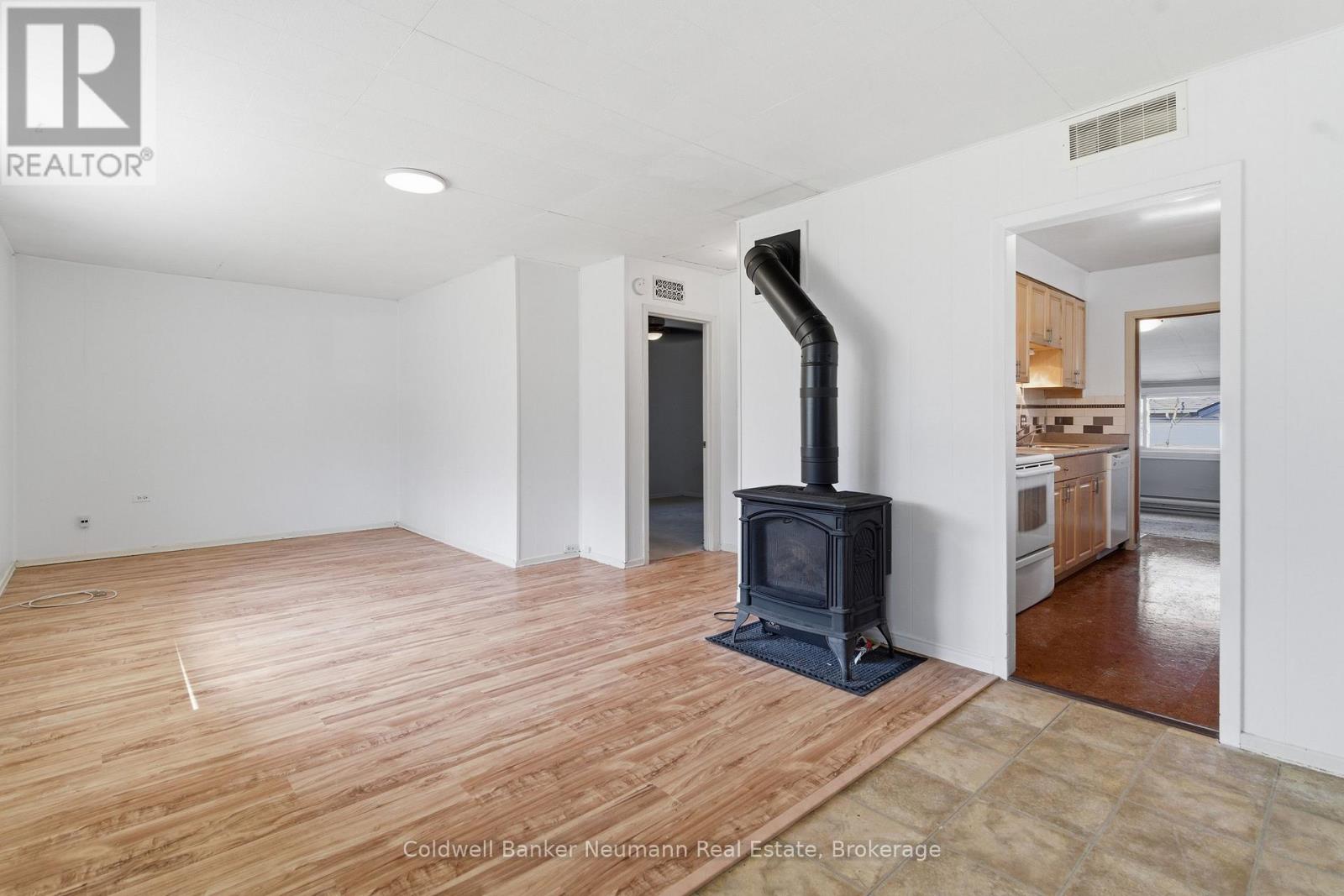 31 DUNKIRK AVENUE