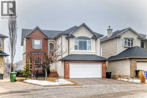 68 Strathlea Close SW Calgary AB T3H5B1