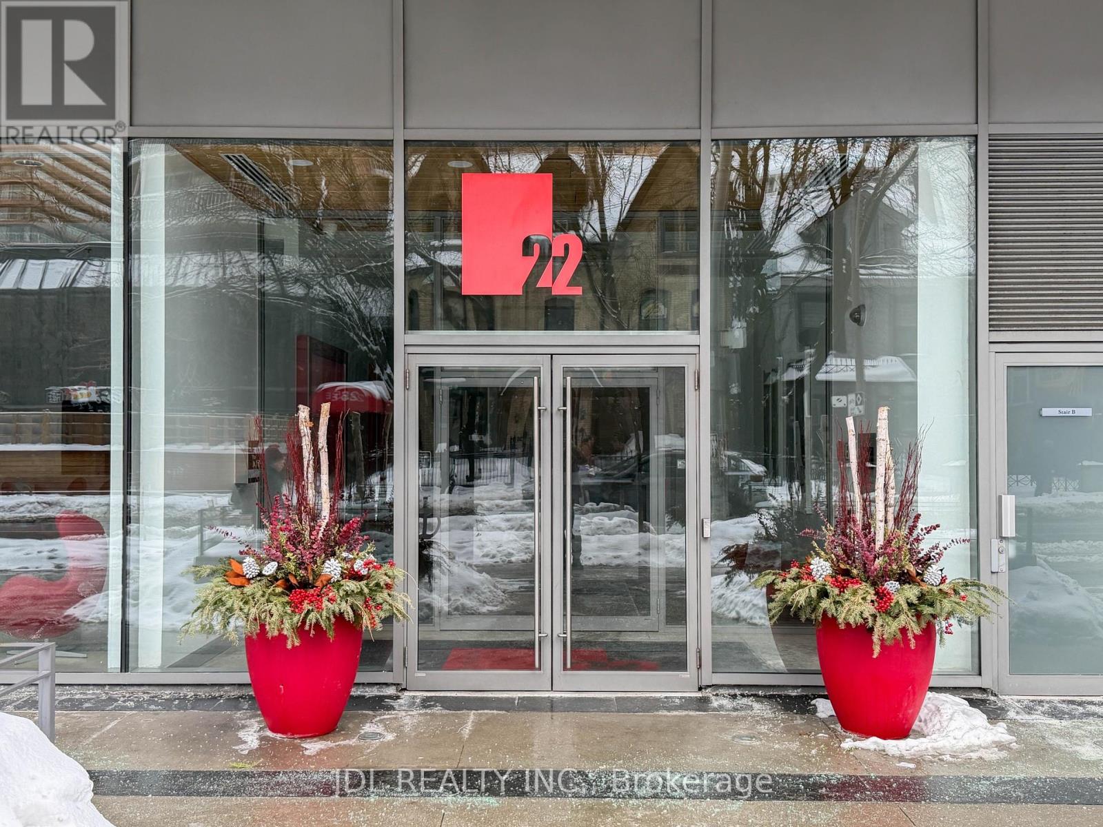 1607 - 22 WELLESLEY STREET E