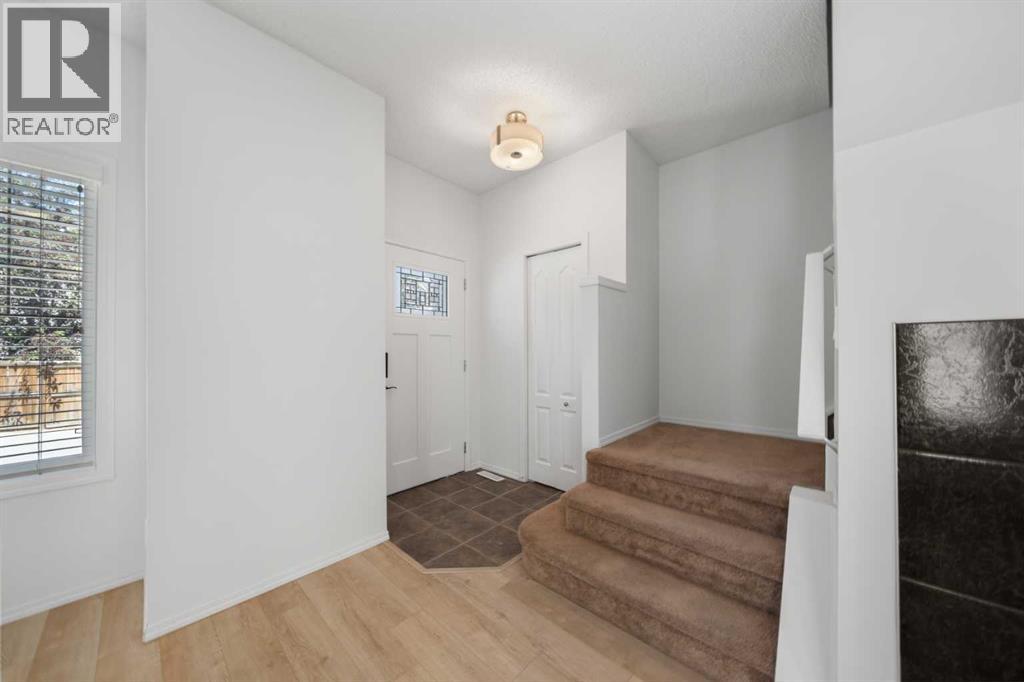 301 Strathaven Mews