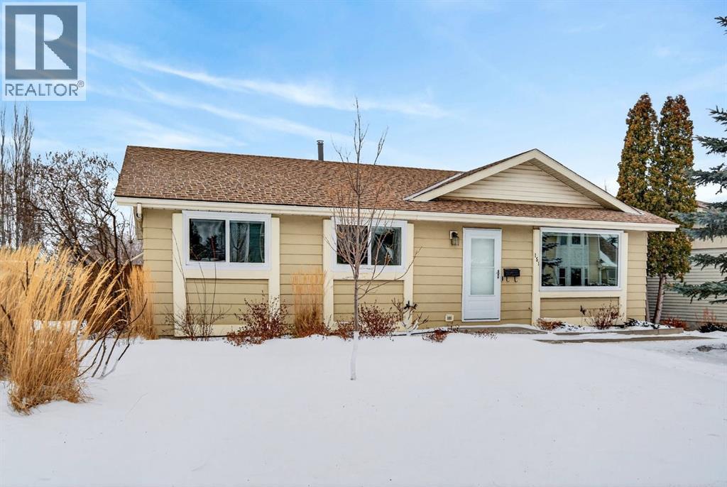 151 Erin Park Close SE