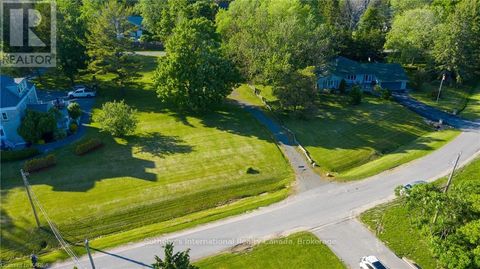 4 STARR PLACE Kingston (Kingston East (Incl CFB Kingston)) ON K7L4V1