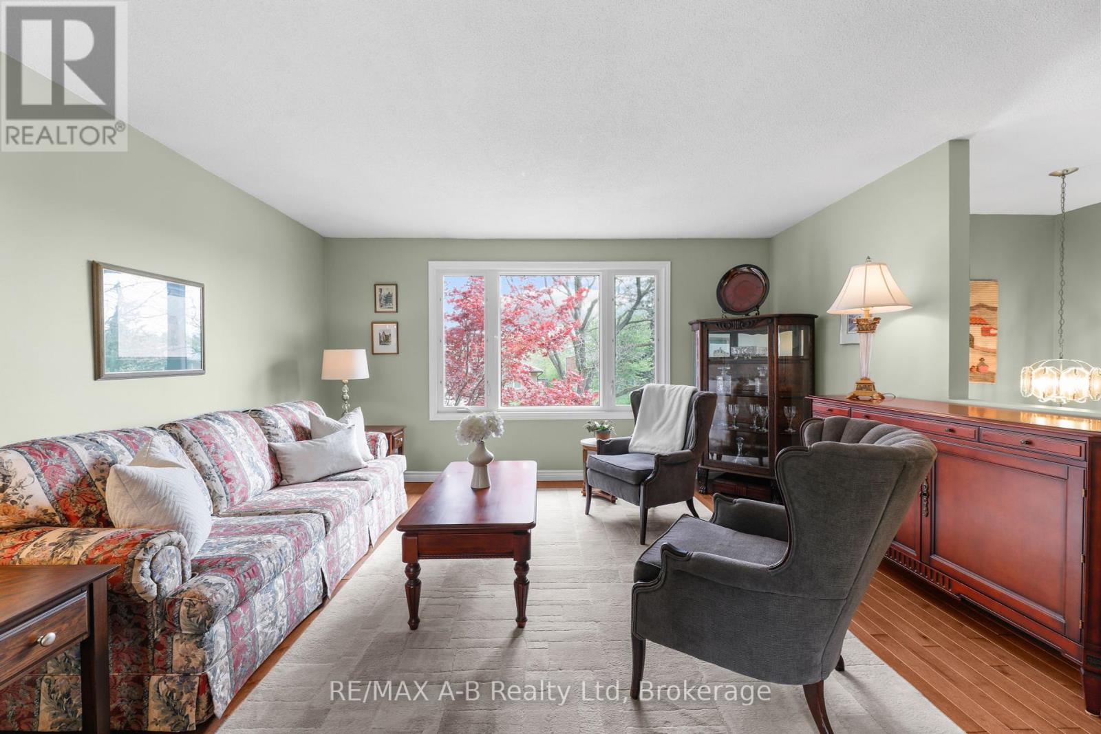17 MULBERRY LANE