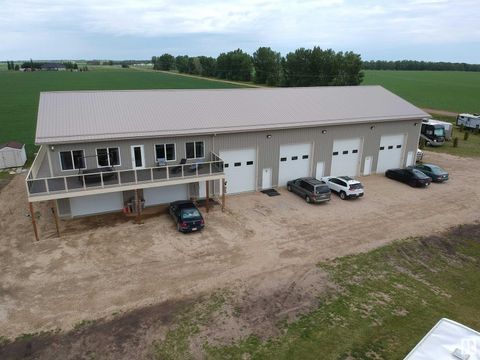 54322 RGE RD 253 St. Albert AB T8T1R8