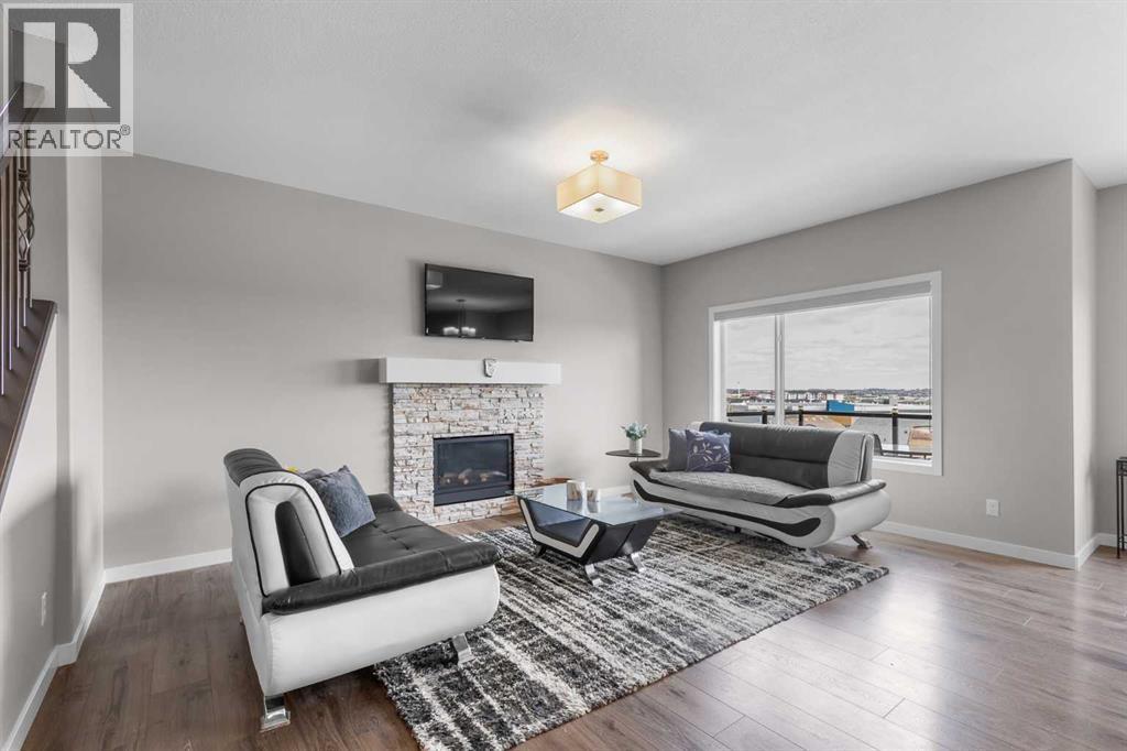 247 Hillcrest Heights SW