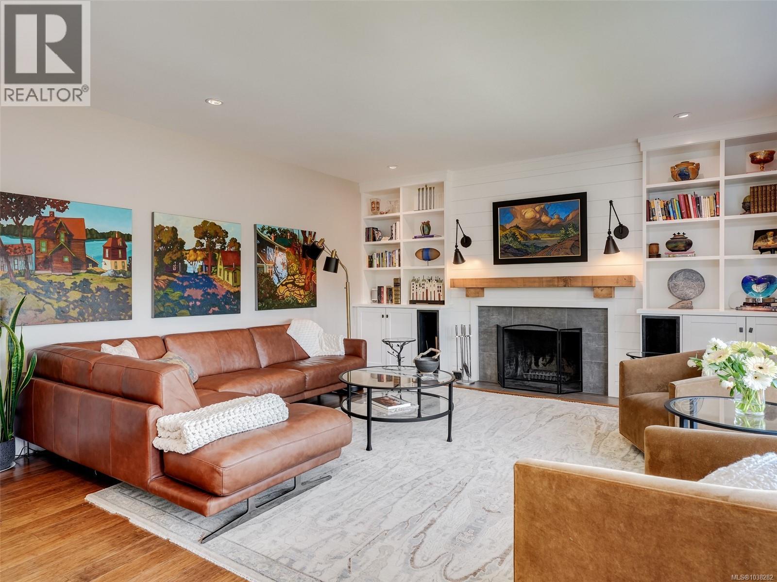 2491 Cadboro Heights Lane
