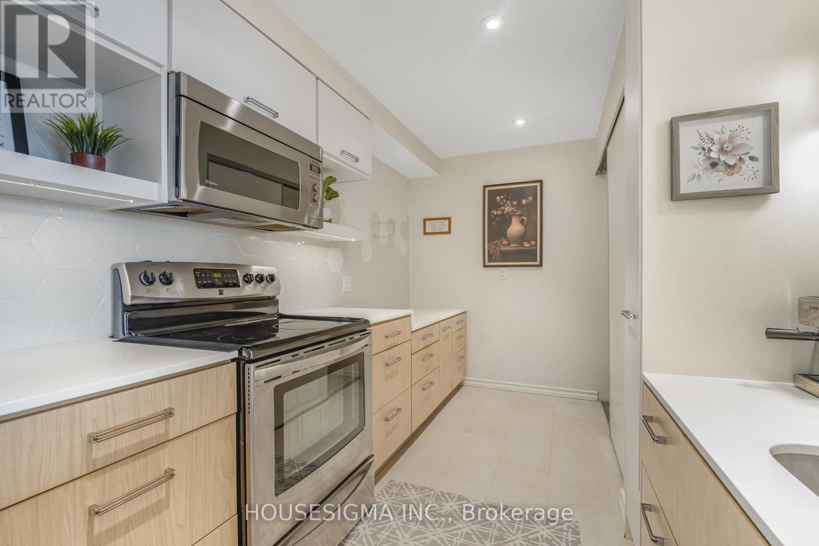 438 - 22 SOUTHPORT STREET