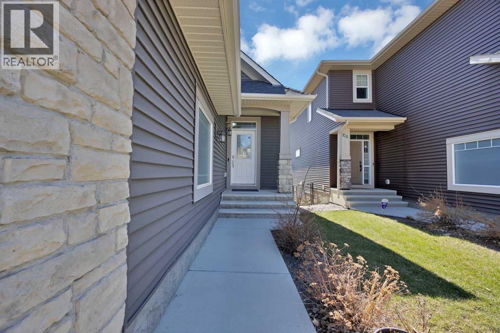 128 Nolanlake View N