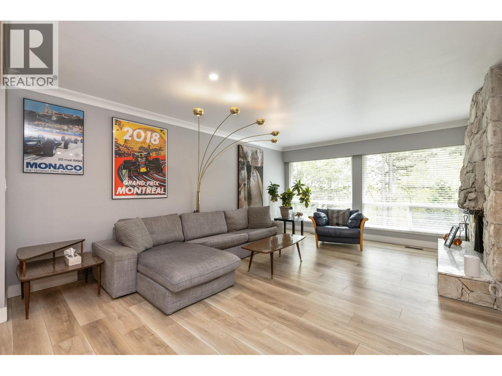 320 GLOUCESTER COURT