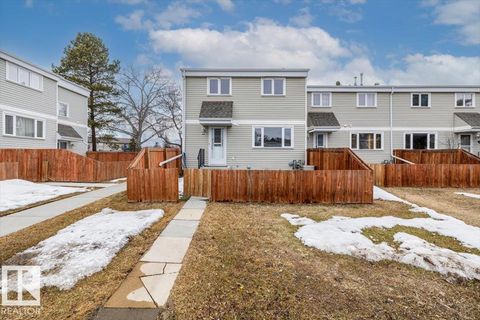 12C CASTLE TC NW Edmonton AB T5X2E6