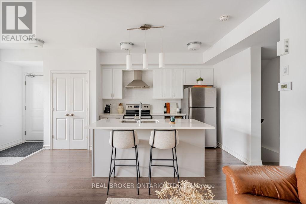 23 - 590 COMPASS STREET