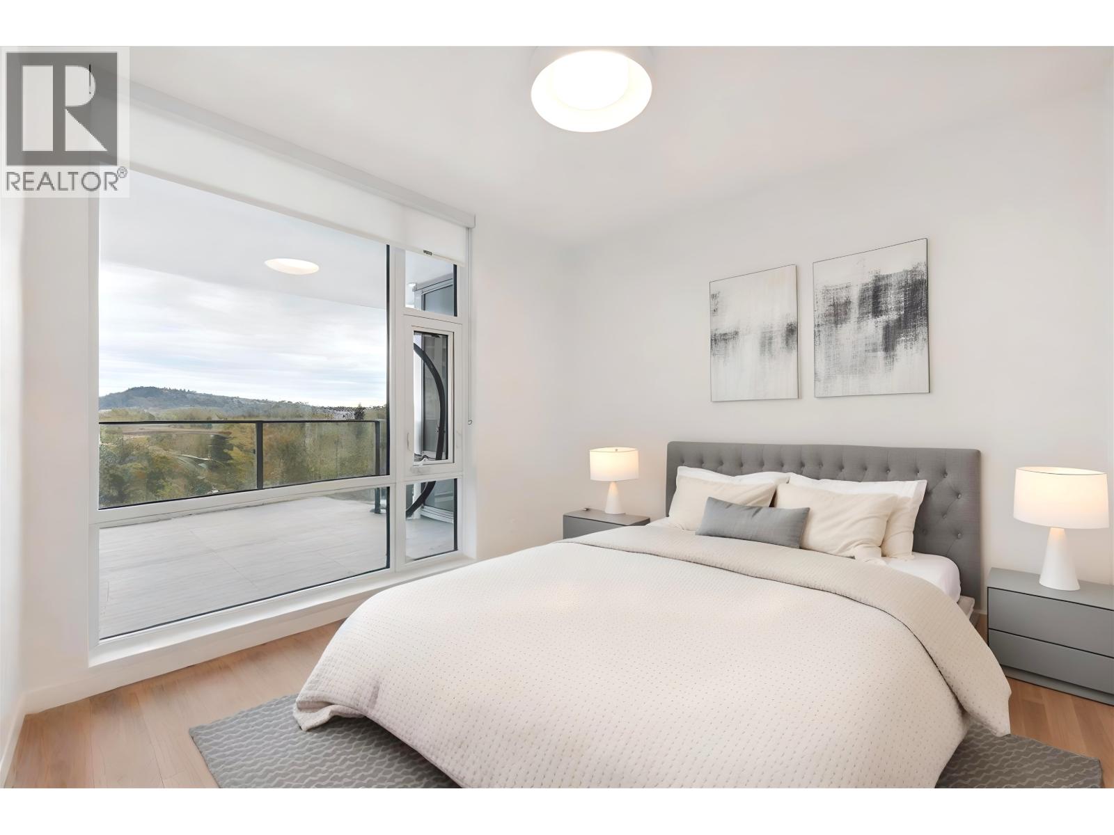 805 1500 FERN STREET