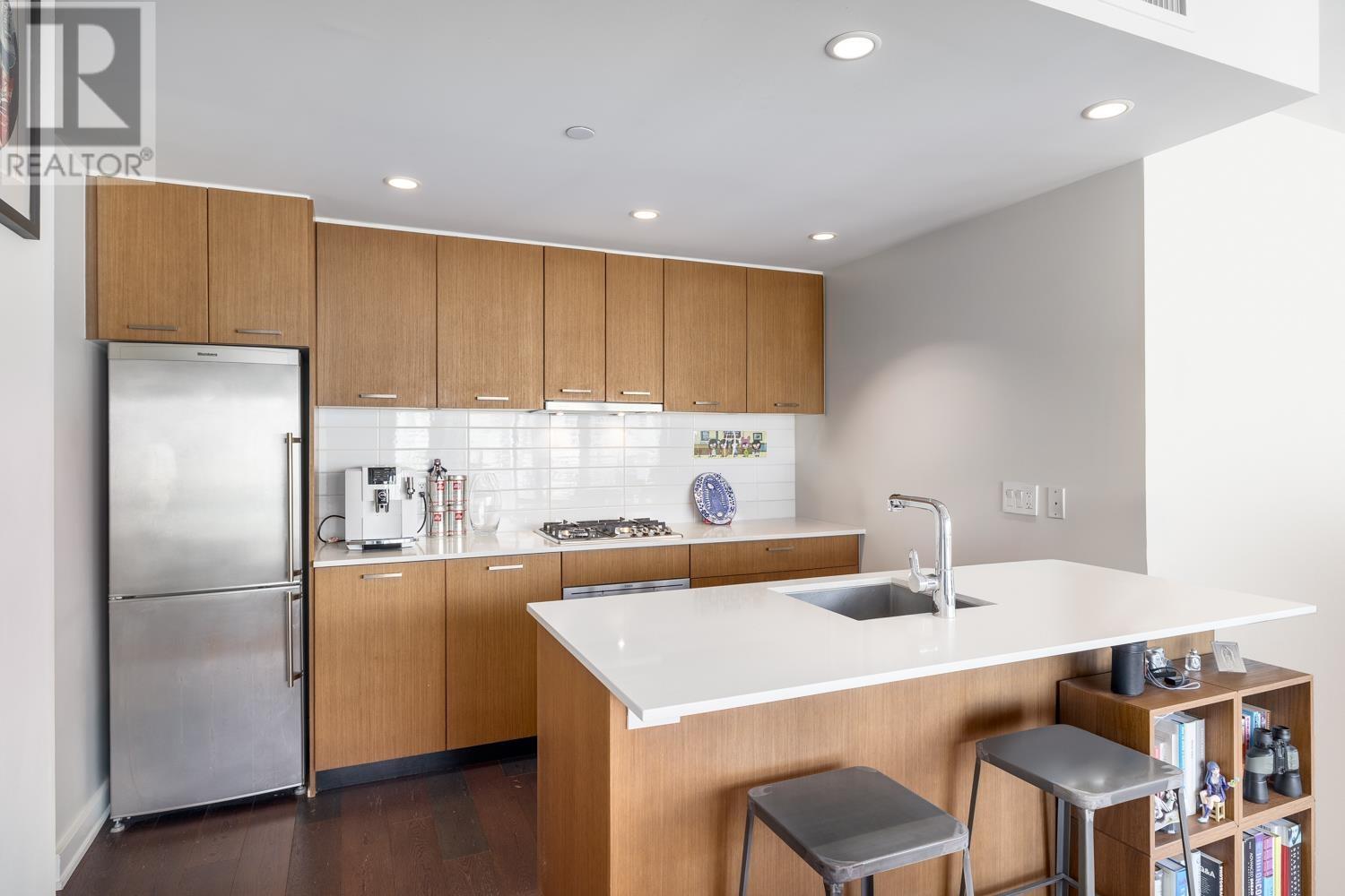 2803 1372 SEYMOUR STREET