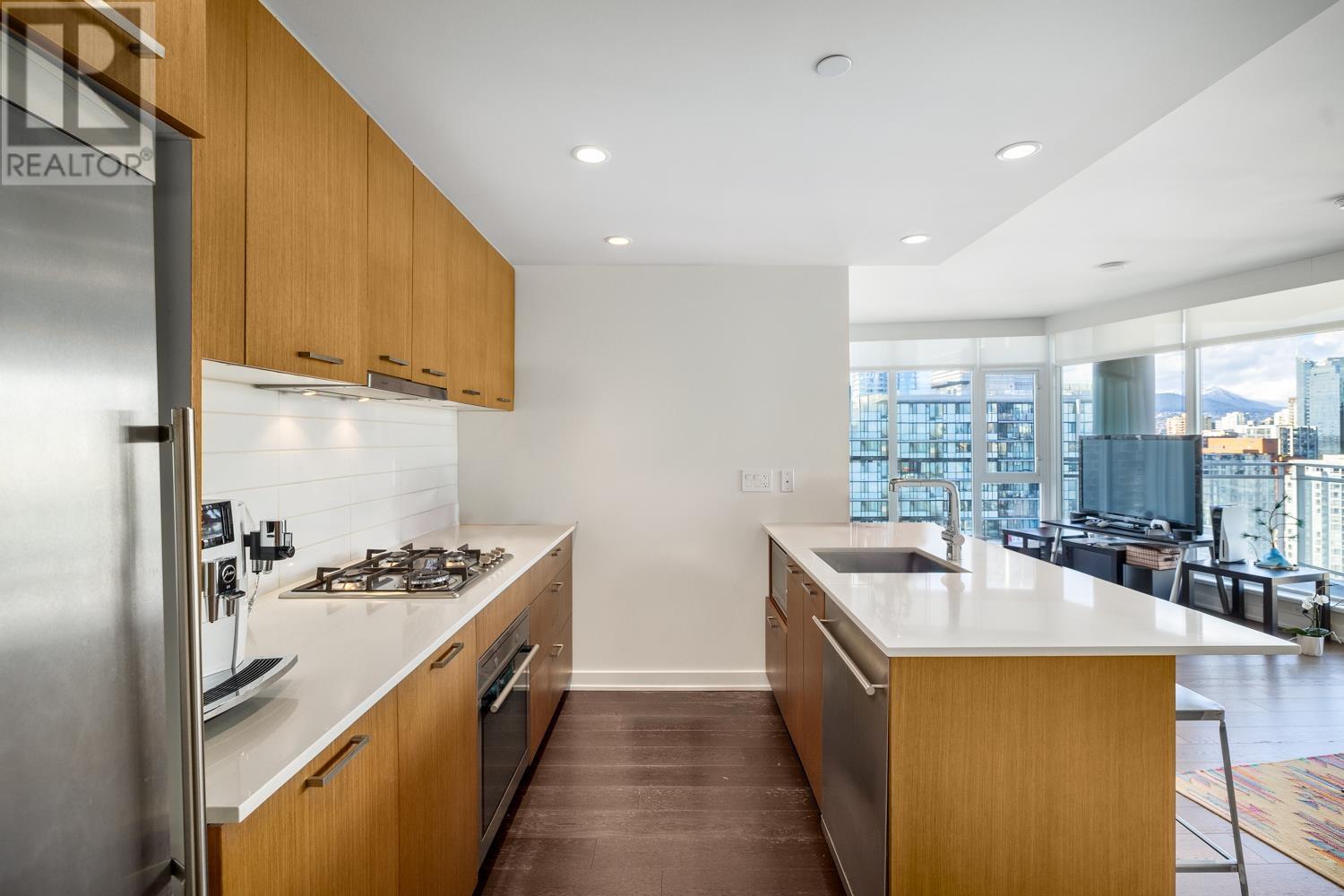 2803 1372 SEYMOUR STREET