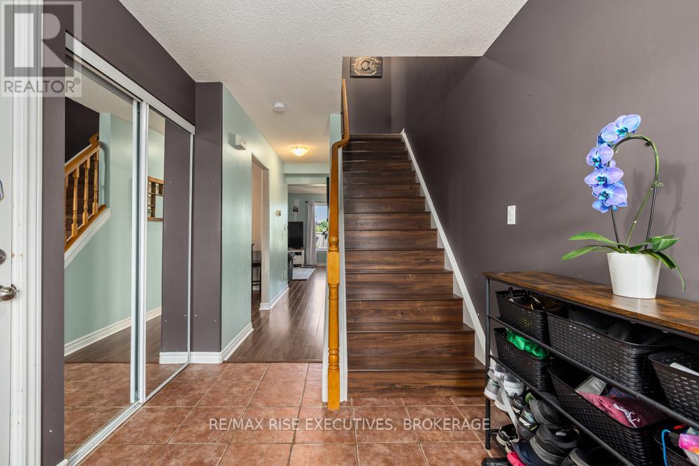 105 MCKEOWN CRESCENT