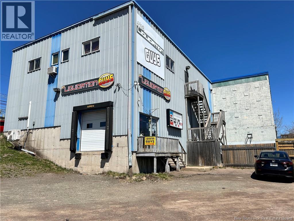 178 Albert Street - Photo 2