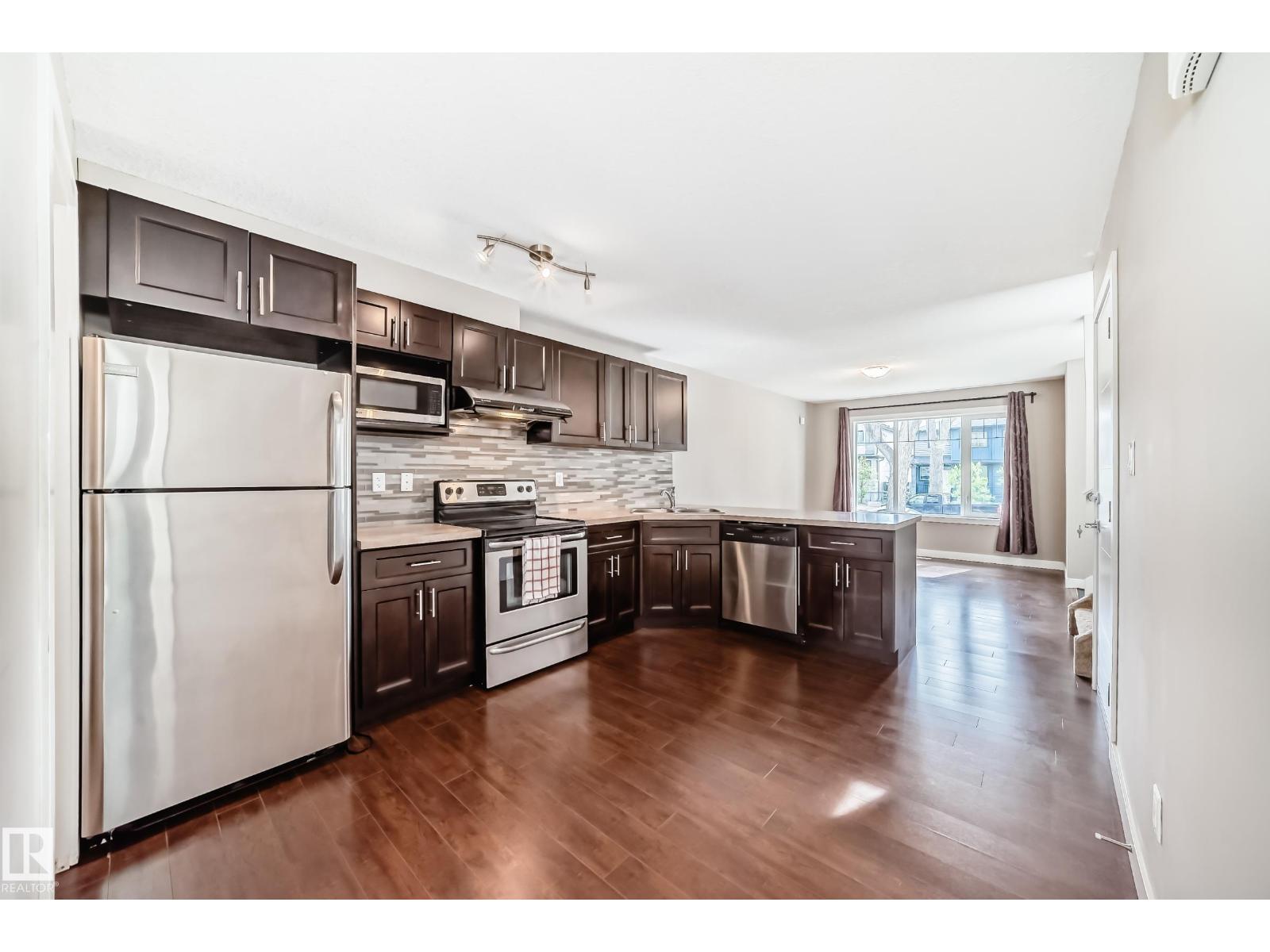 12118 125 ST NW