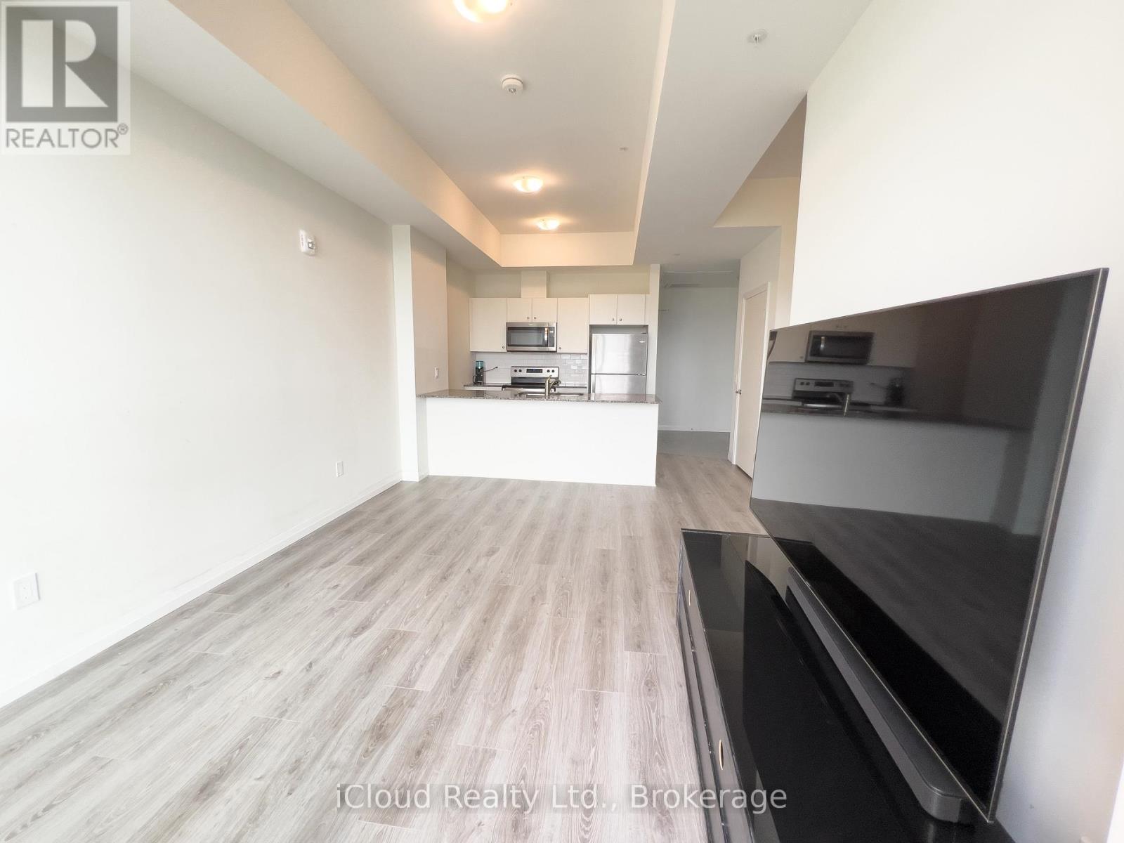 PH 2707 - 108 GARMENT STREET