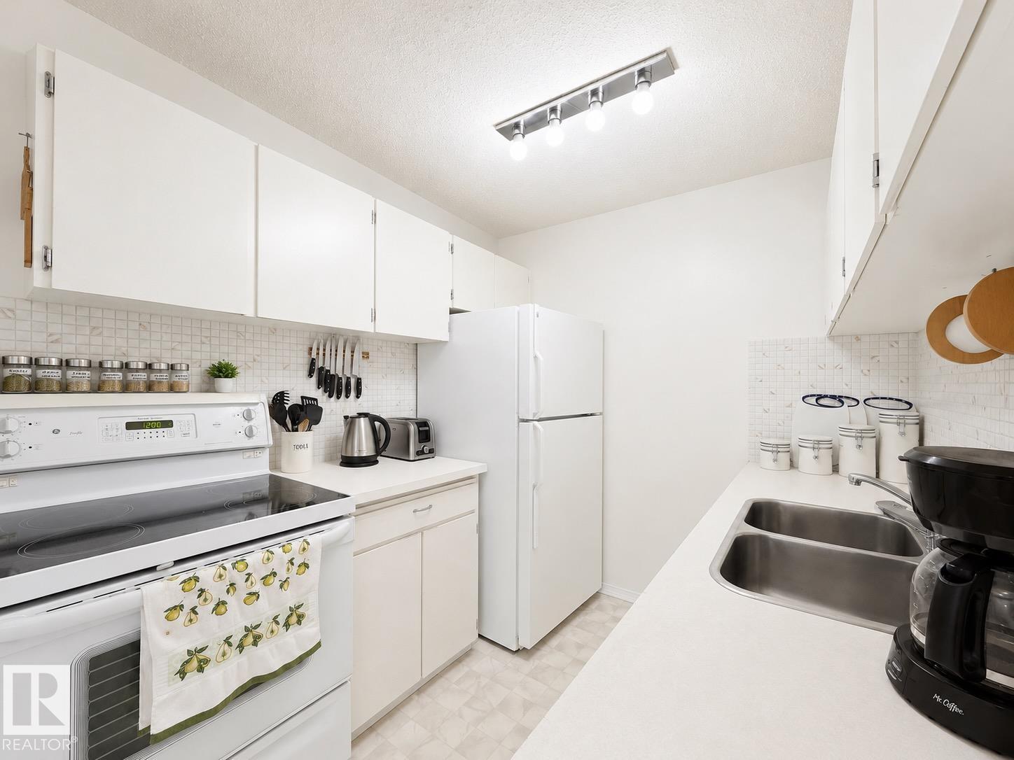 126 WOODSTOCK NW