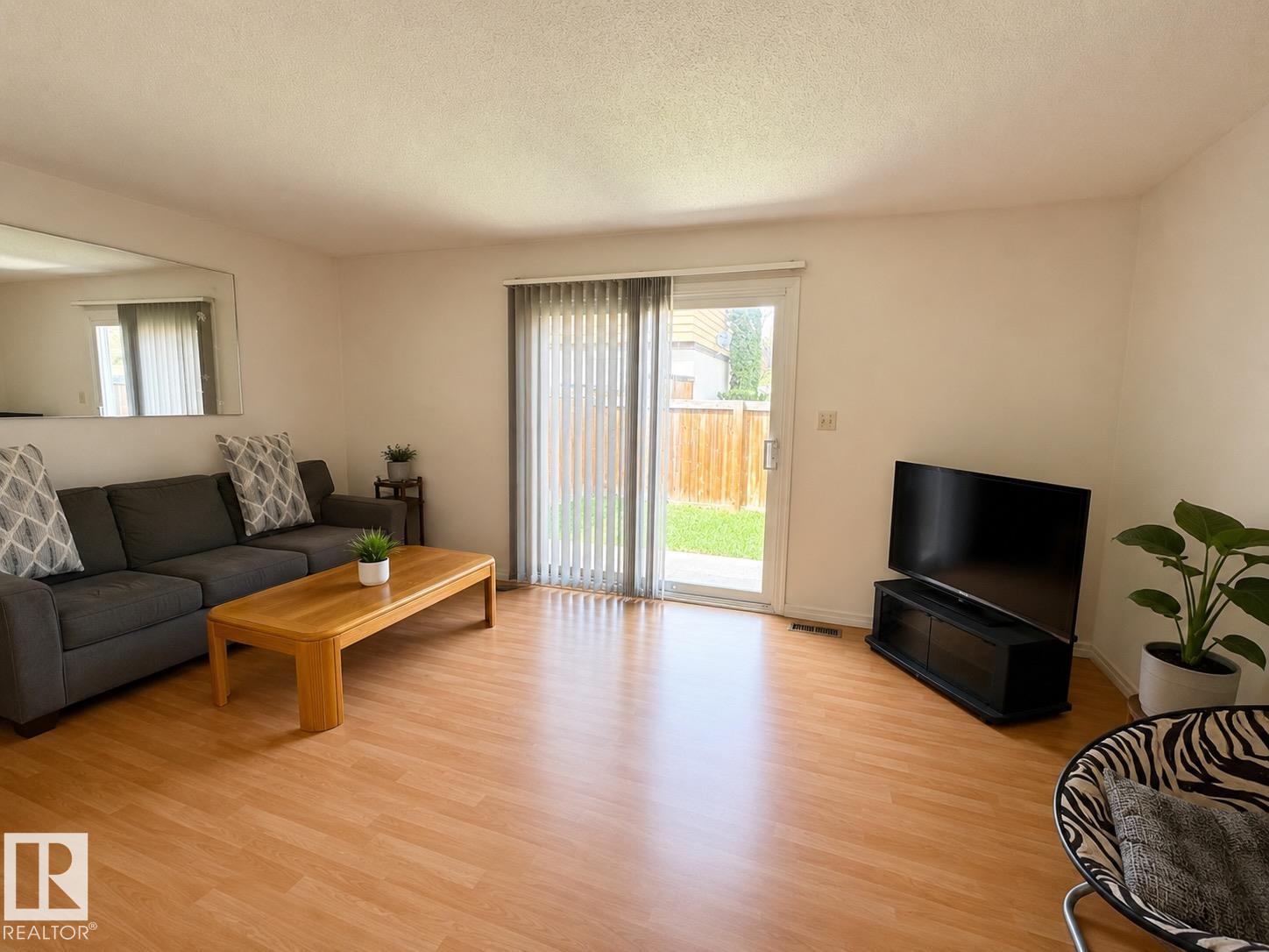 126 WOODSTOCK NW