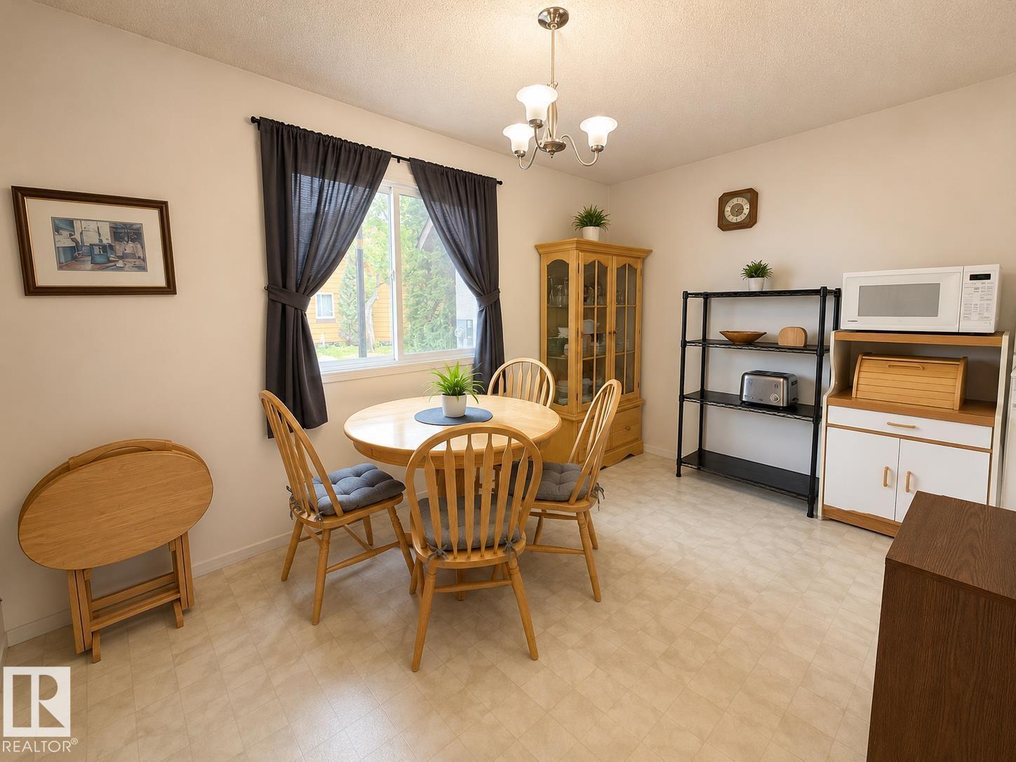 126 WOODSTOCK NW