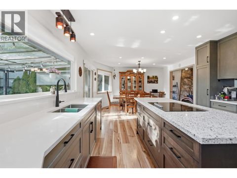 526 YALE ROAD Port Moody BC V3H3K3