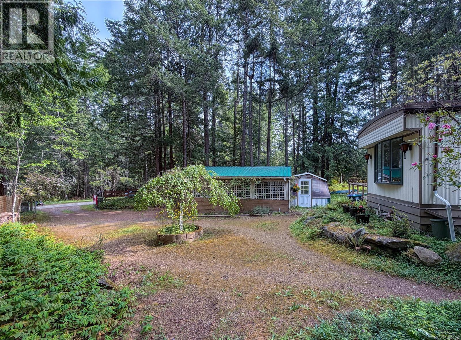 Photo 1 of 43 — 365 King Rd, Gabriola Island, BC V0R1X1