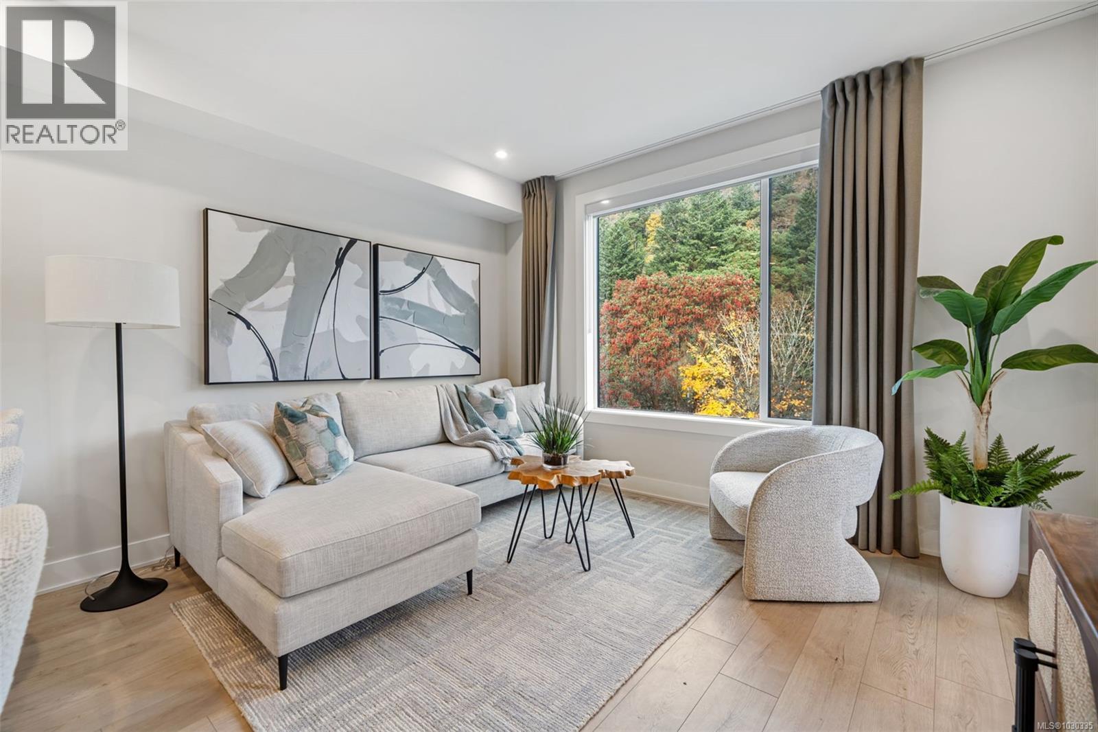 309 1371 Goldstream Ave