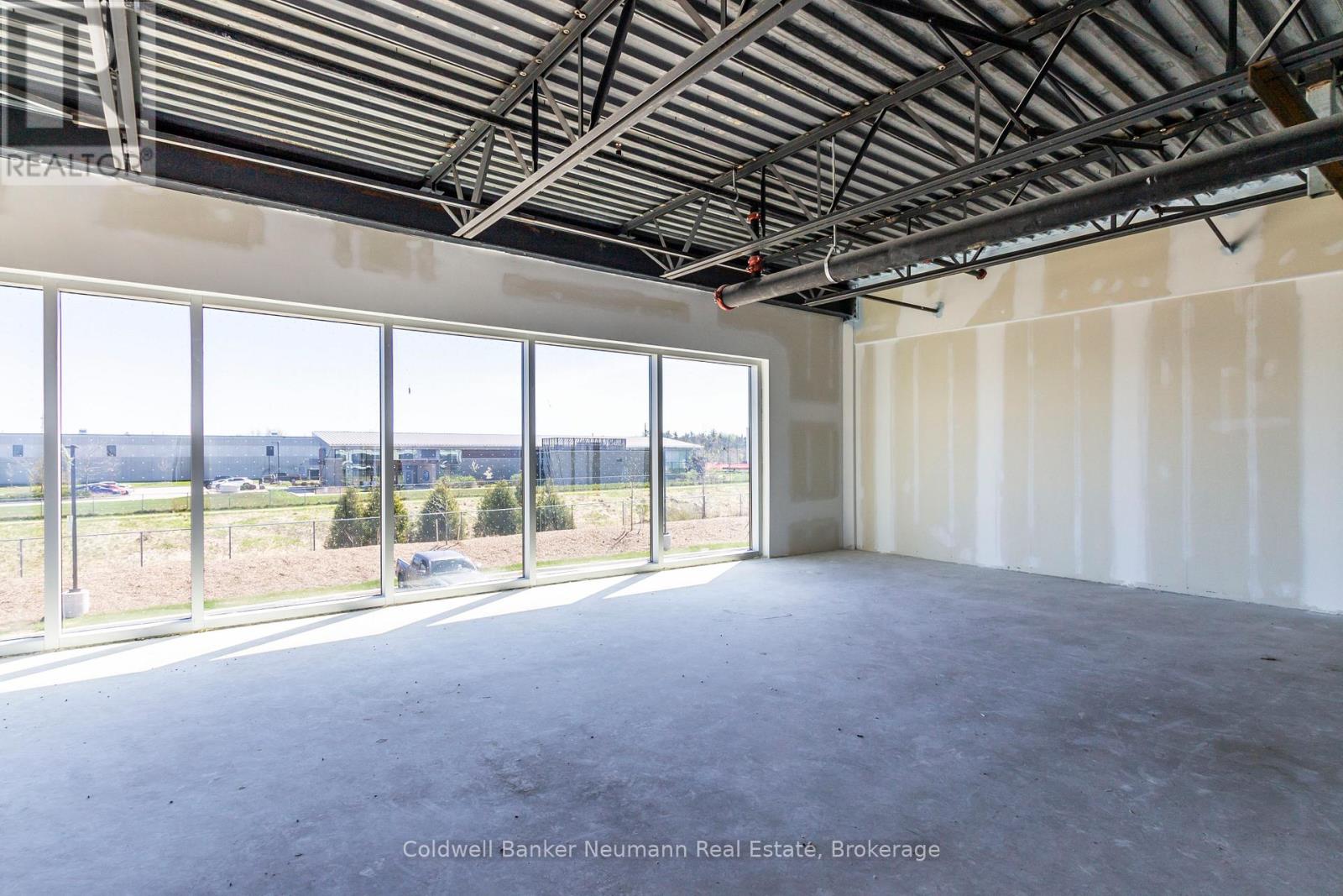 23 - 587 HANLON CREEK BOULEVARD