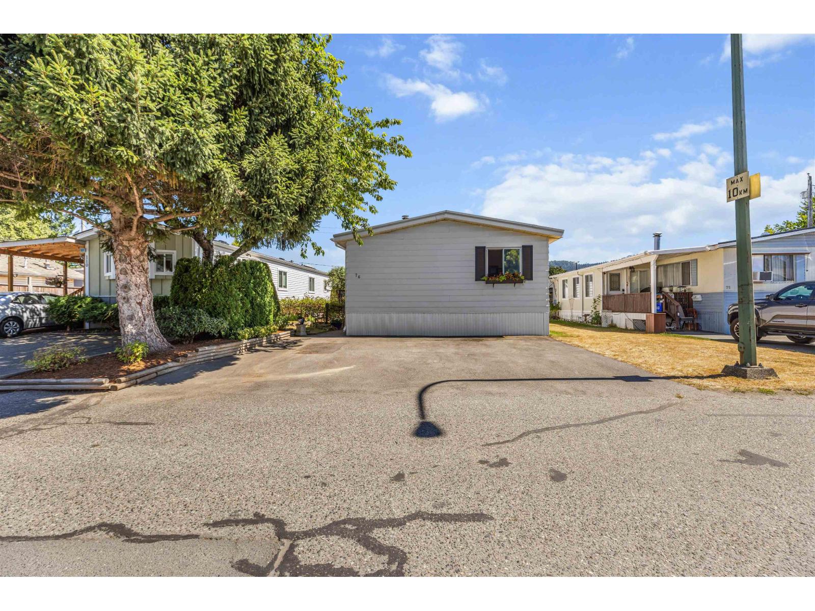 76 45640 WATSON ROAD|Garrison Crossing