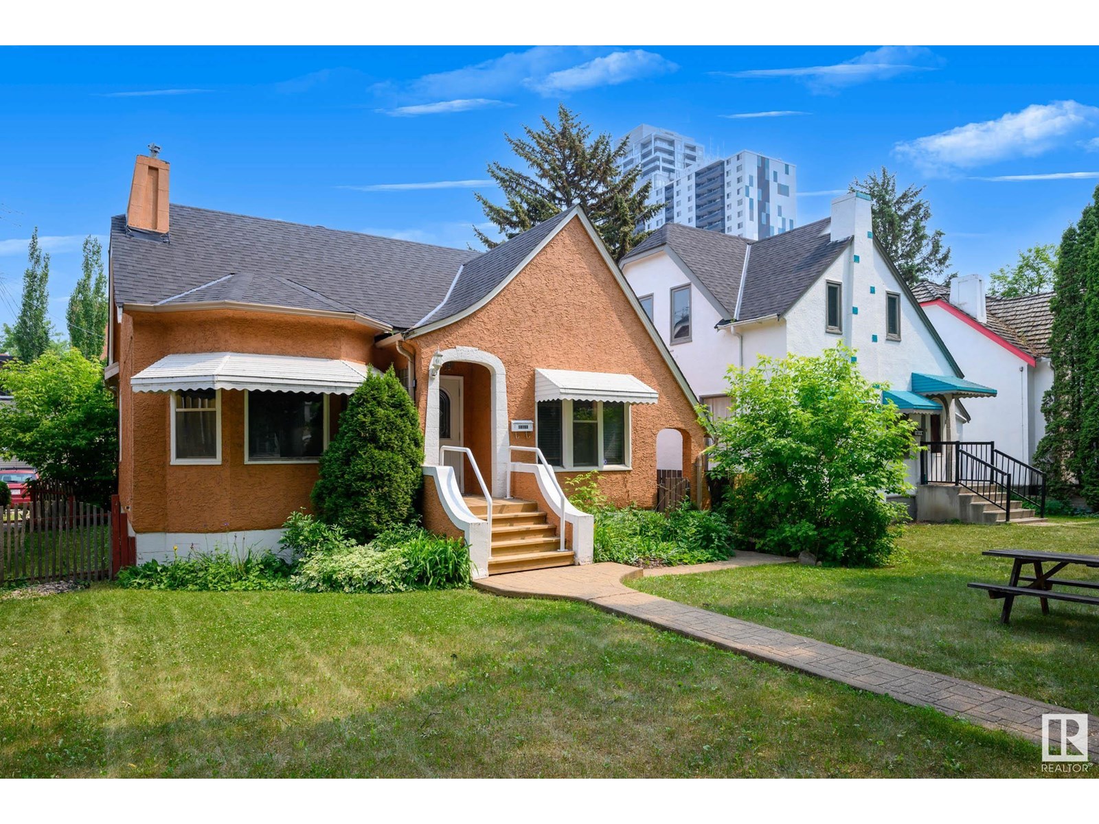 10153 122 ST NW