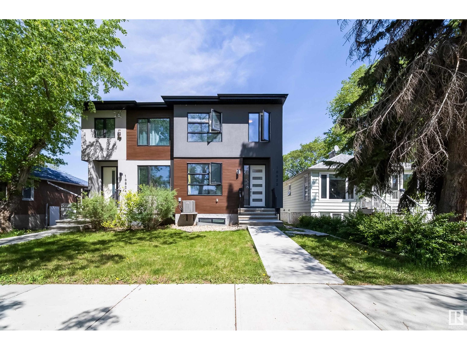 10822 66 AV NW