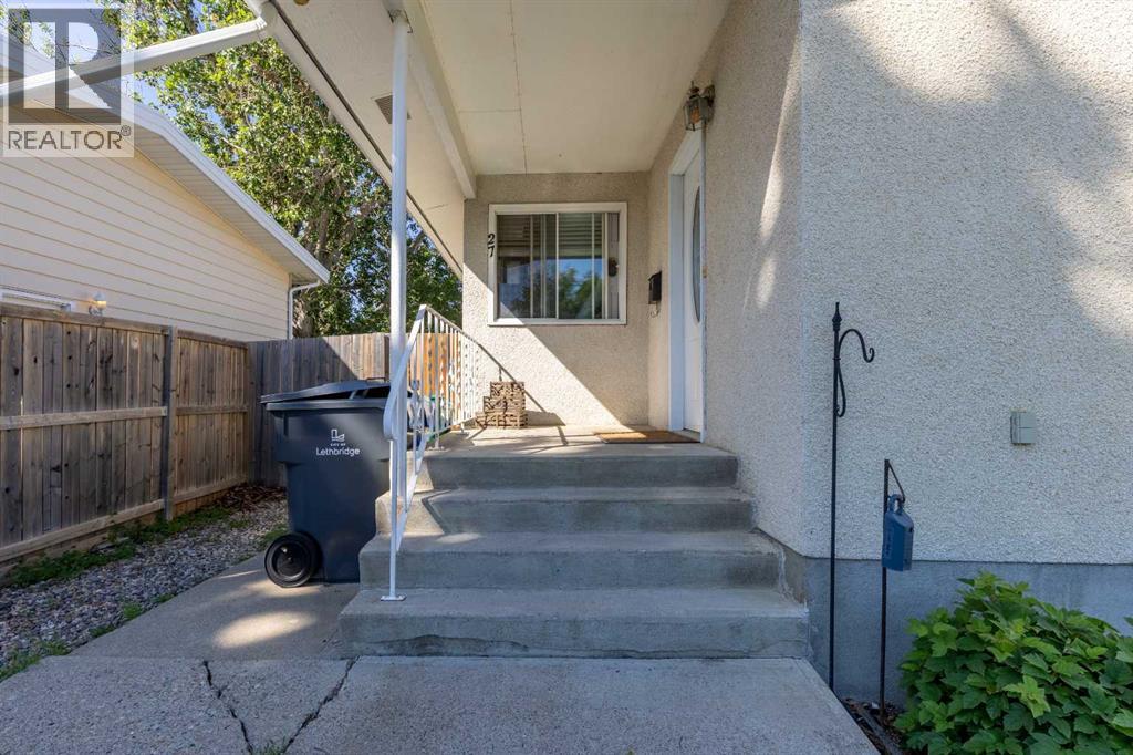 27 Laval Boulevard W