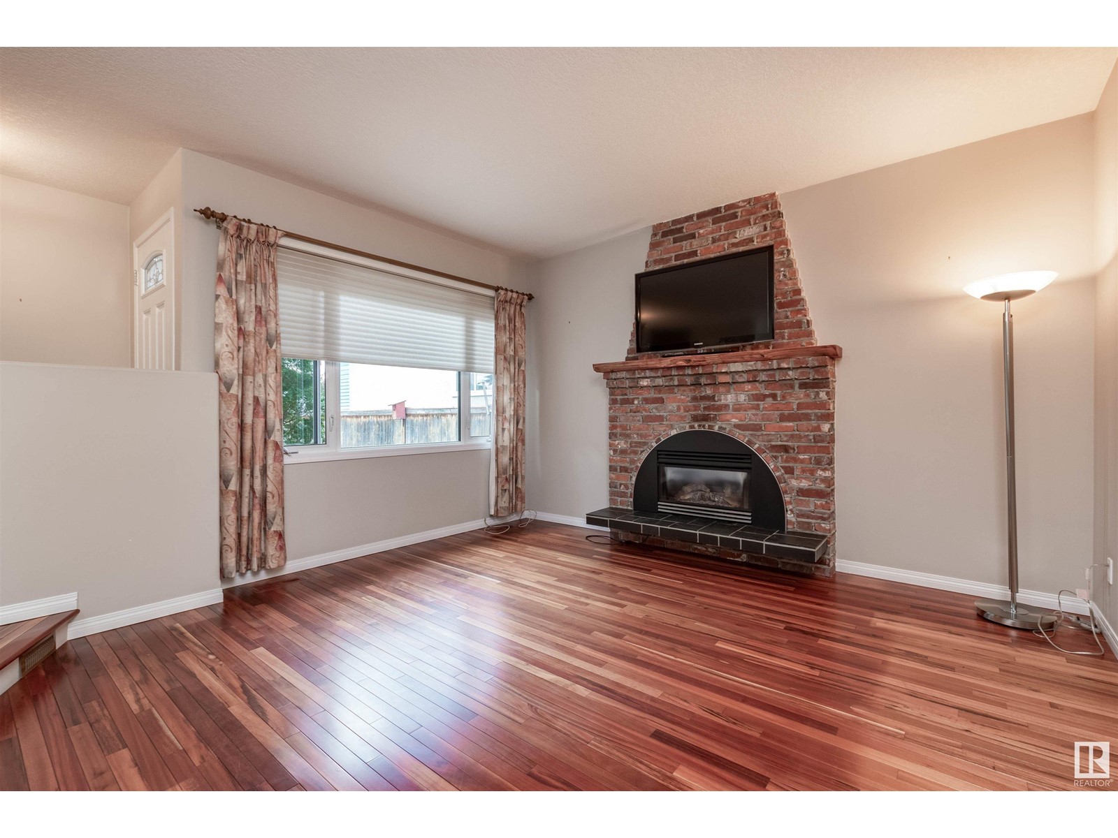 3507 79 ST NW