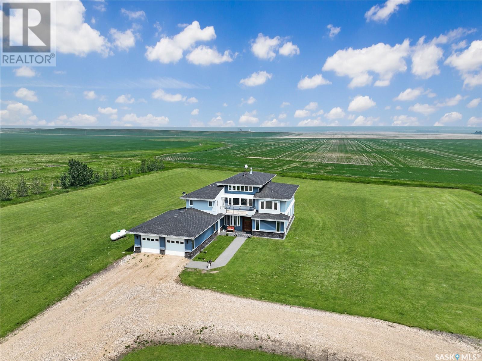 Hwy 13 Estate