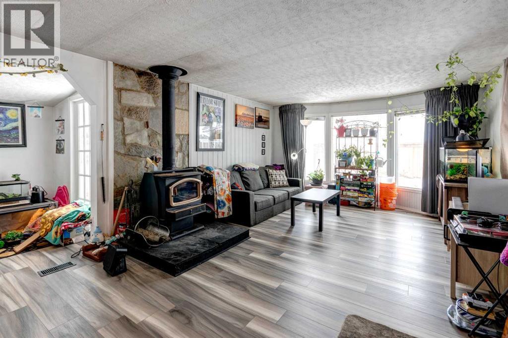 93 Huntstrom Drive NE