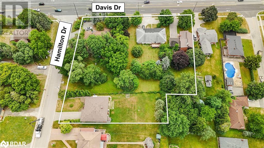 1015,1025,1029 DAVIS & 22 HAMILTON Drive