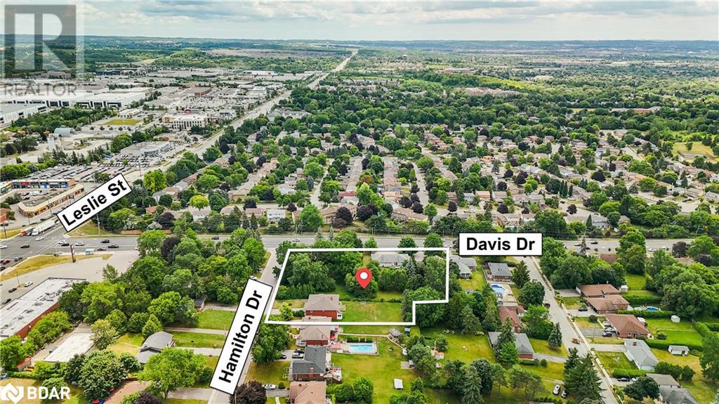 1015,1025,1029 DAVIS & 22 HAMILTON Drive