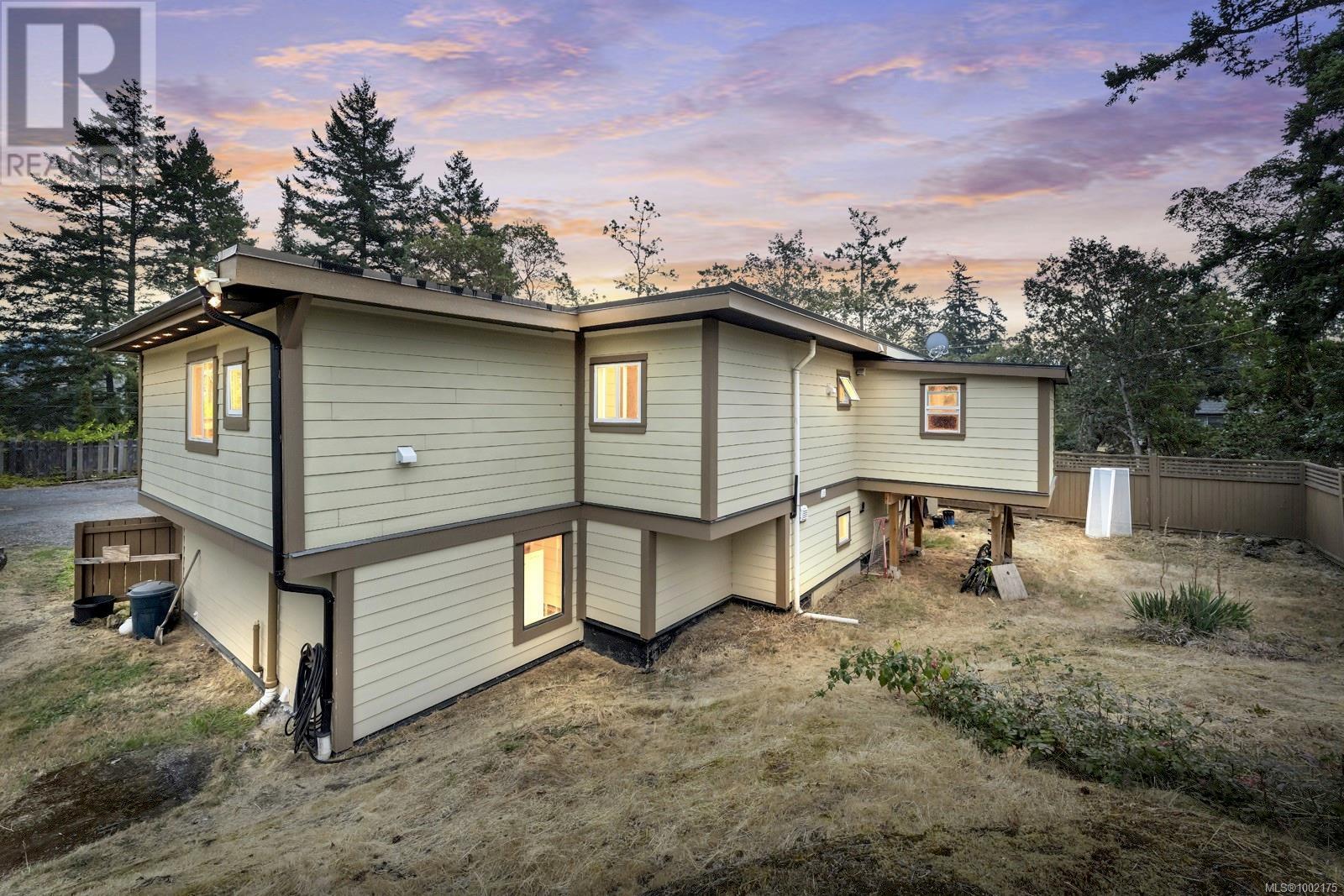 2586 Rainville Rd