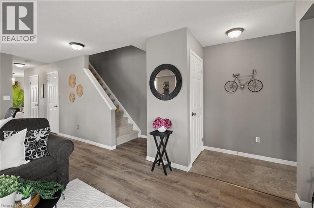 240 WESTMEADOW Drive Unit# 1B