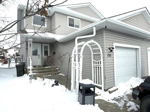 735 KANANASKIS DR Devon AB T9G2G7