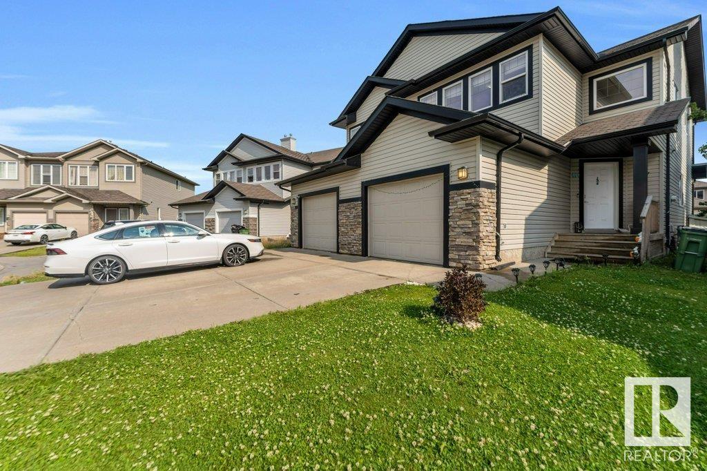 1137 37B AV NW