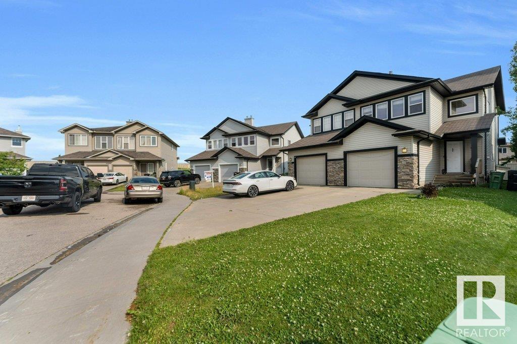 1137 37B AV NW
