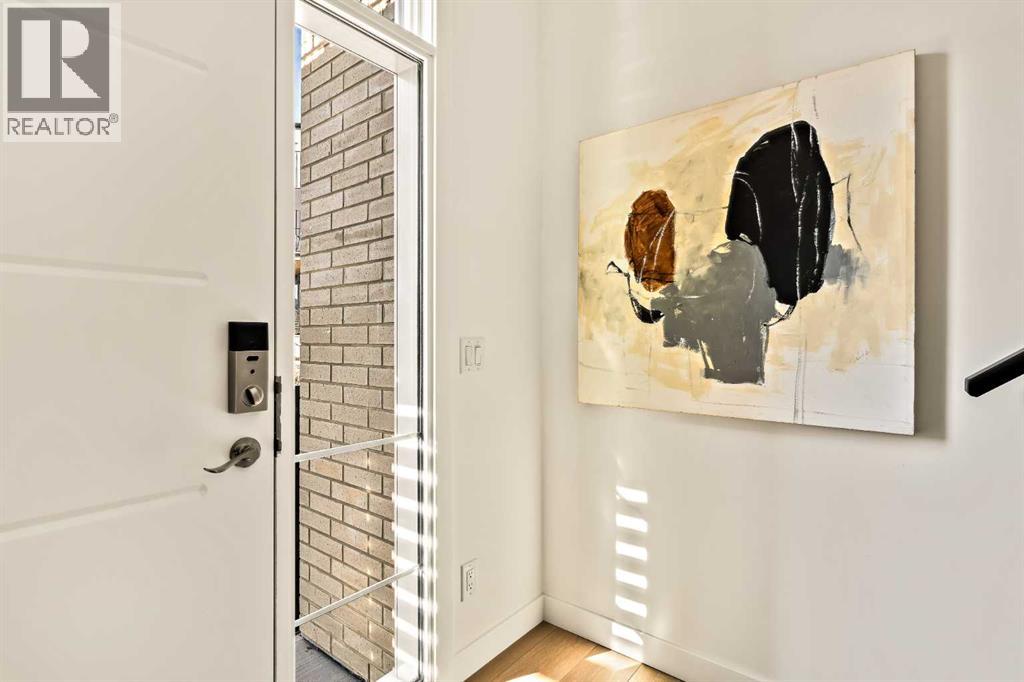 611 Sovereign Common SW