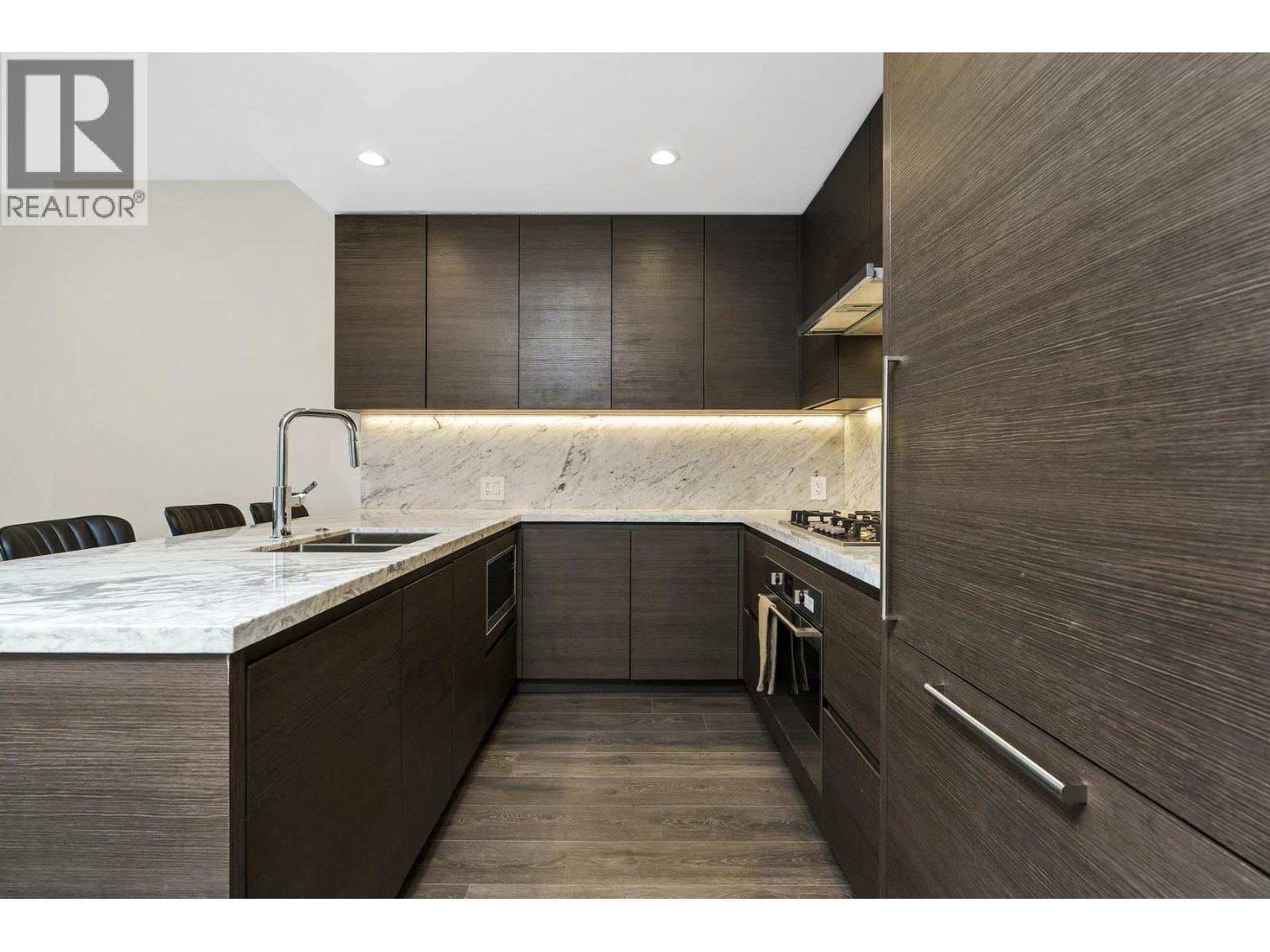 805 305 MORRISSEY ROAD