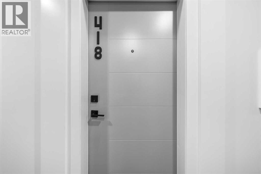 418, 4138 University Avenue NW